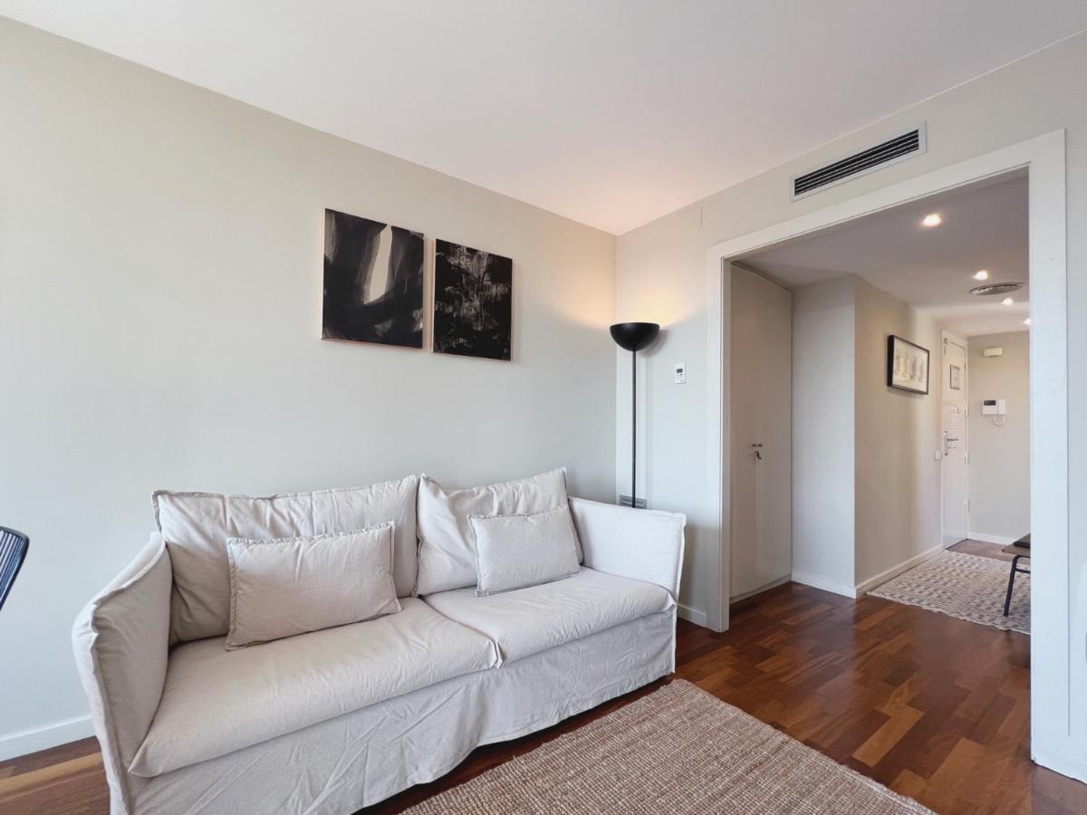 Stay U-Nique Apartments Sants II บาร์เซโลนา ภายนอก รูปภาพ