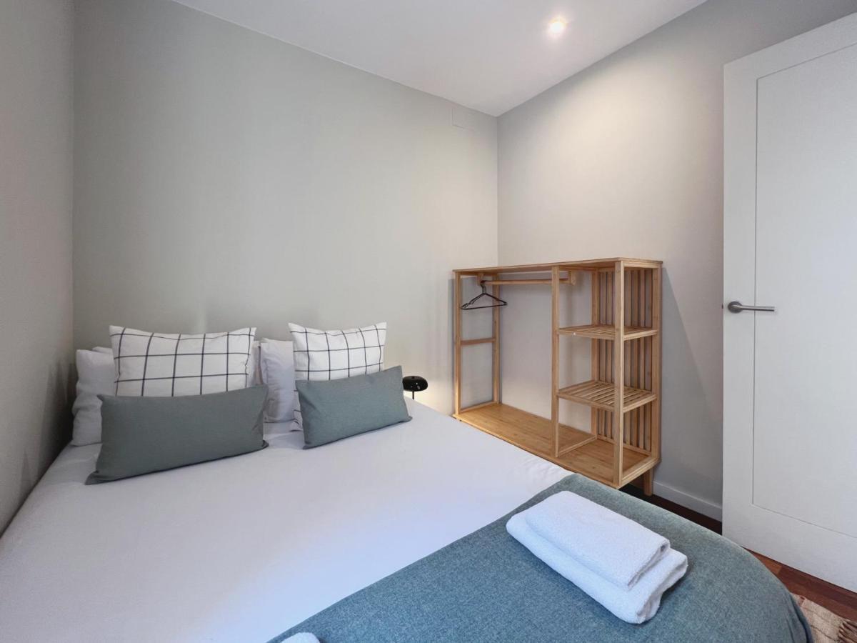 Stay U-Nique Apartments Sants II บาร์เซโลนา ภายนอก รูปภาพ